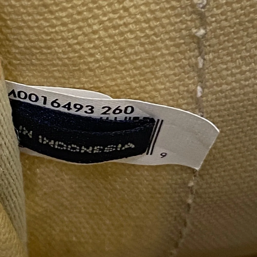 Marc Jacobs The Tote‎ Bag Cream Tan w/Black adjustable removable Crossbody Strap - Picture 16 of 16